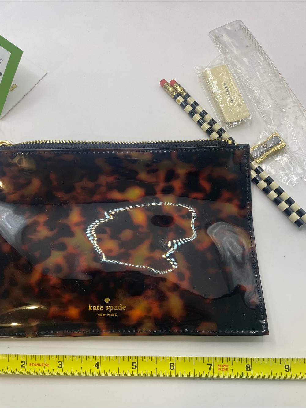 kate spade Tortoiseshell Clear Zip Pouch with Gold Hardware 000922 - Picture 4 of 9